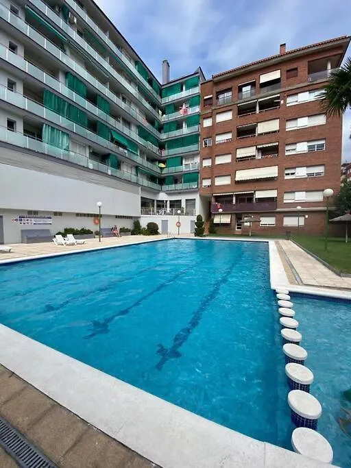 Atico En Lloret De Marの連絡先